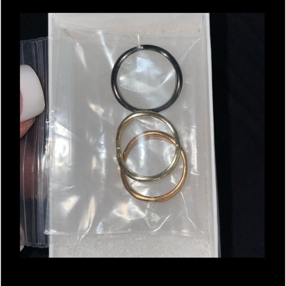 Kendra Scott set of 3 midi rings size 7 - Picture 7 of 7